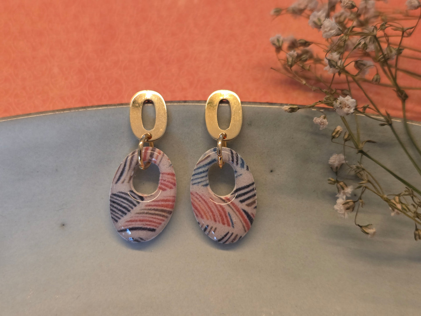 Colorful Feathers Circle